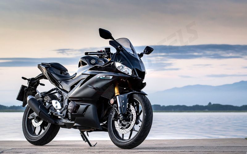 Yamaha R3